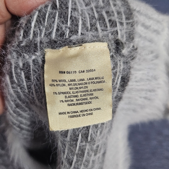 Anthropologie Sleeping on Snow Wool Fuzzy Off Shoulder Sweater Tunic Gray XS - Picture 10 of 12